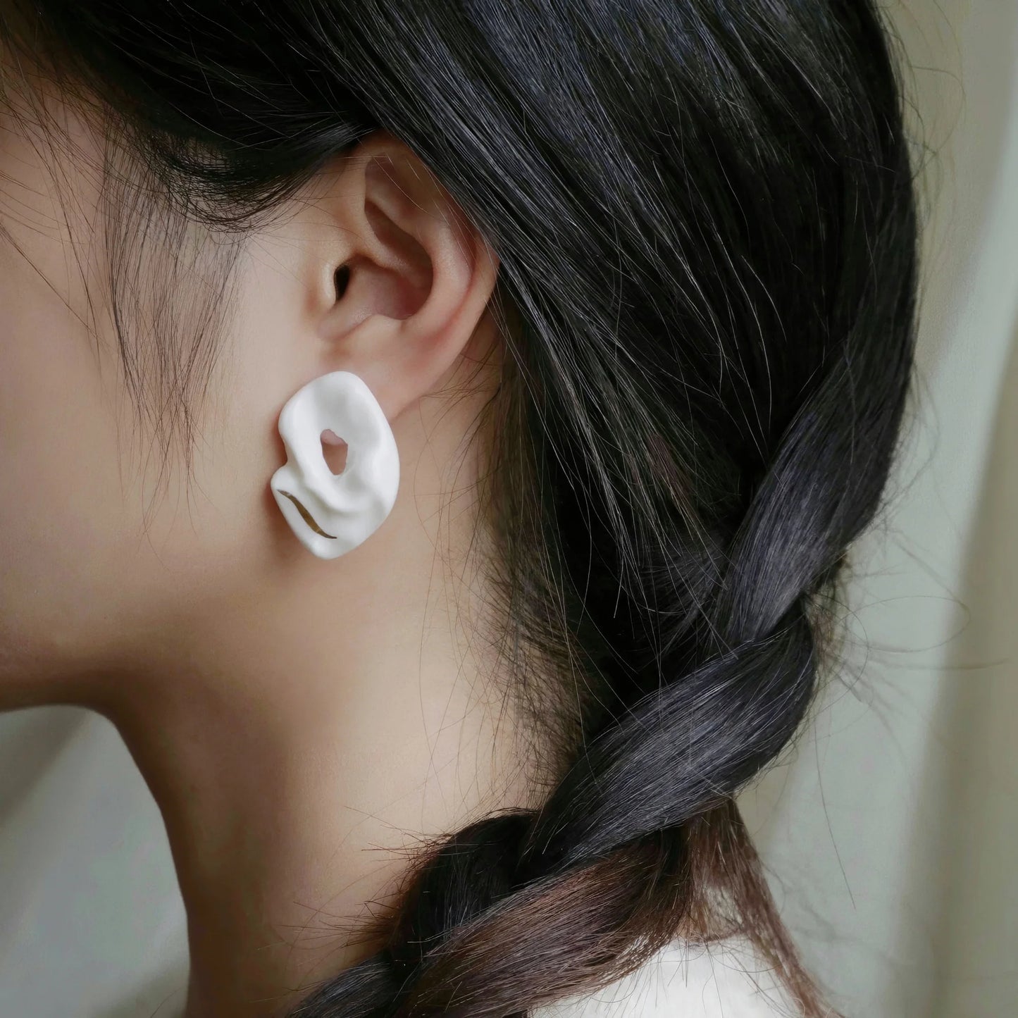 White Porcelain Gilded Ripple Earrings - Wandering Breeze Collection
