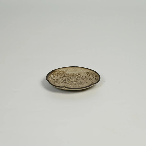 NANYI Sgraffito Bloom Floral Carved Plate