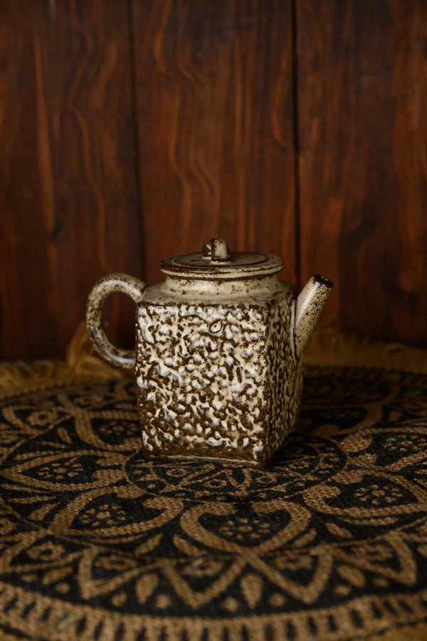 NANYI Night Sip Square Textured Teapot