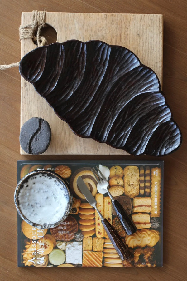Kawa Croissant Carved Wooden Plate