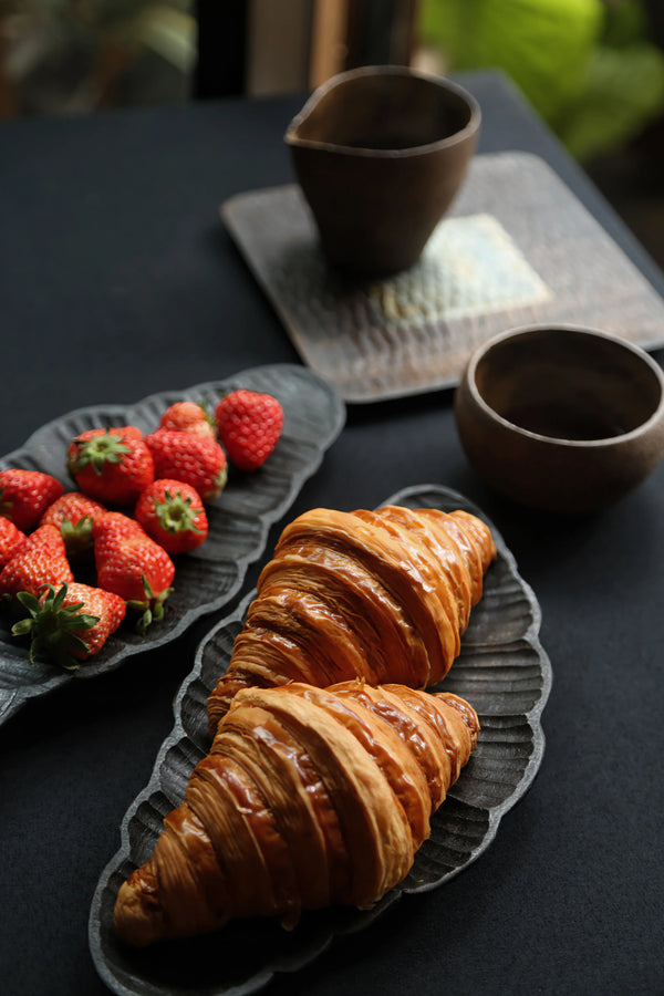 Kawa Croissant Carved Wooden Plate