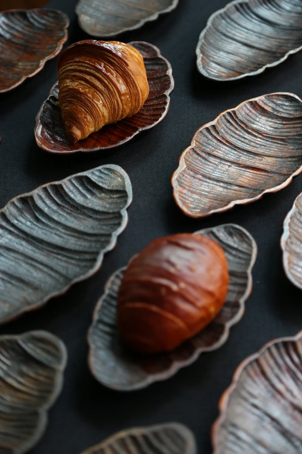Kawa Croissant Carved Wooden Plate