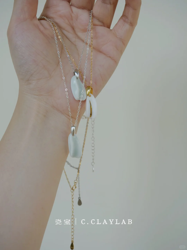 The smoothness of ceramic is perfect for summer wear