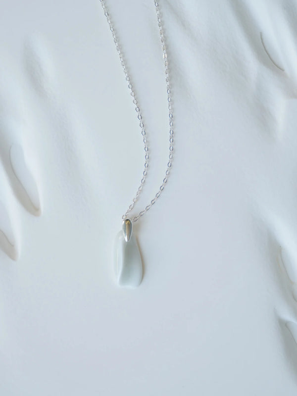 Shadow Celadon Minimalist Necklace - Wandering Breeze Collection