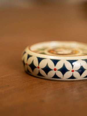 Rabbit Motif Lid Rest with Coin Pattern