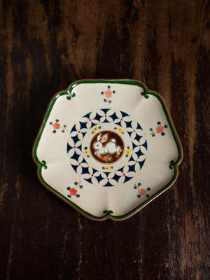 Rabbit Square Plate with Coin Pattern