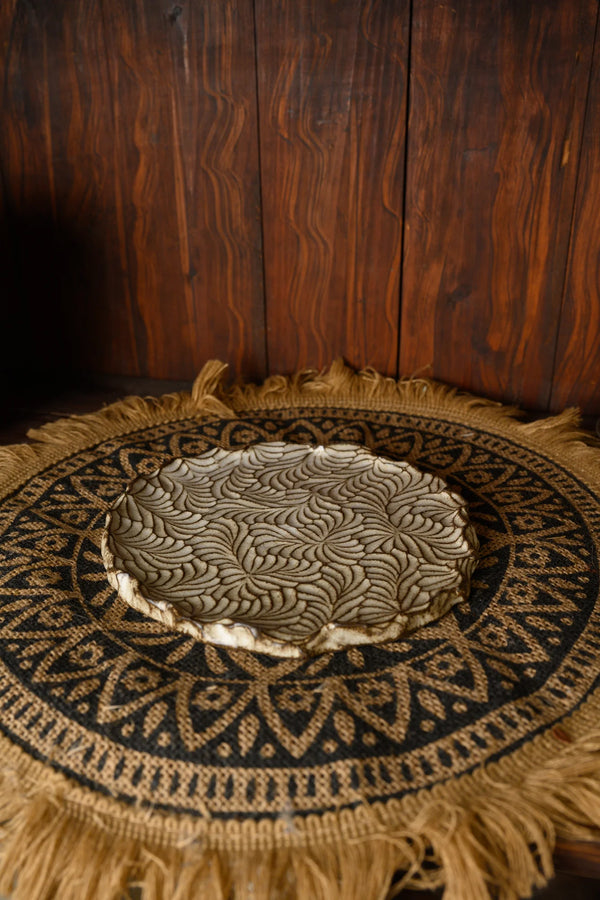 NANYI Gathered Drift Hand-Carved Organic Rim Plate