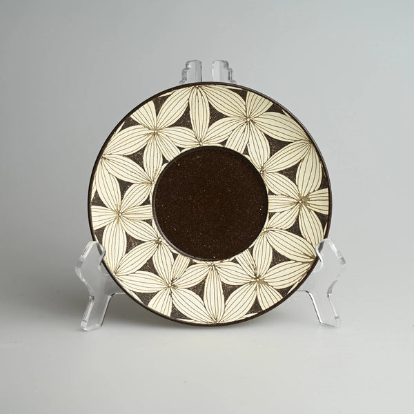 Shadow Floral Shallow Plate (Wide Petal Motif)