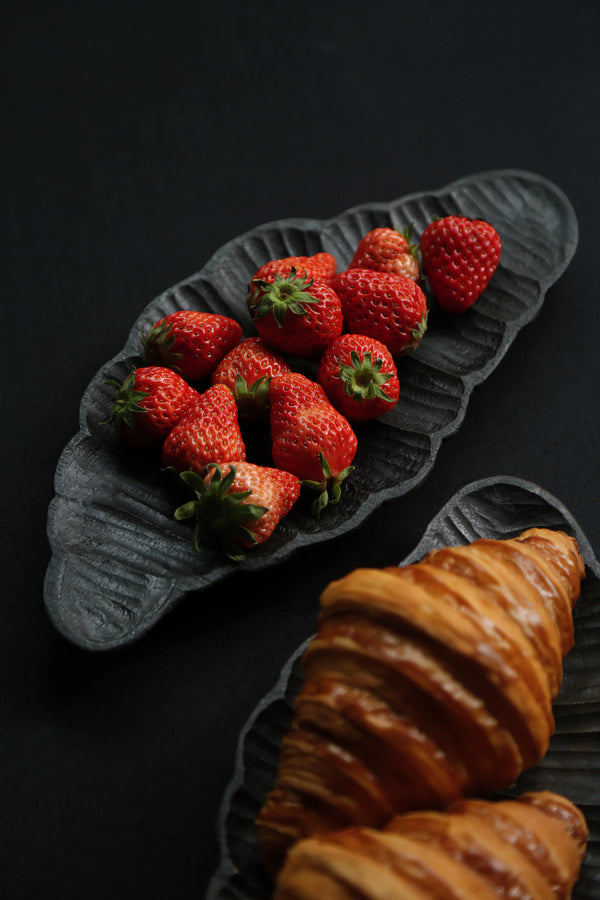 Kawa Croissant Carved Wooden Plate